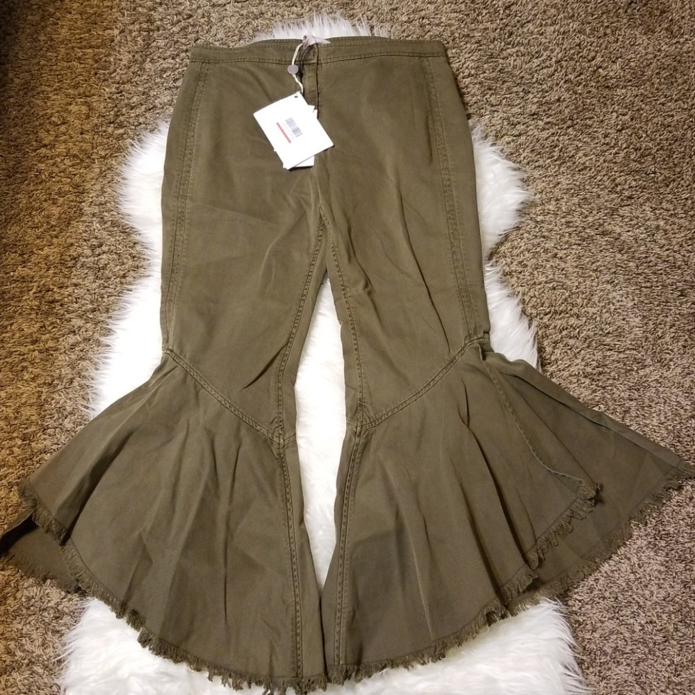 Cinq a Sept Olive Flare Leg Casusl Pants sz 10 - Picture 7 of 8